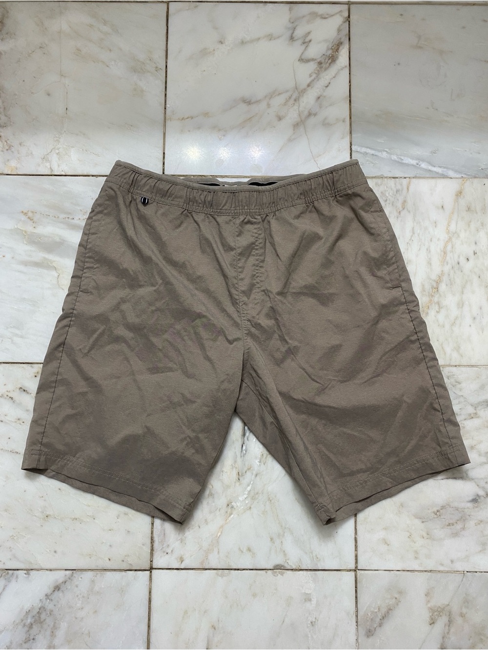 Men's Athletic Elastic-Waist Taupe Shorts